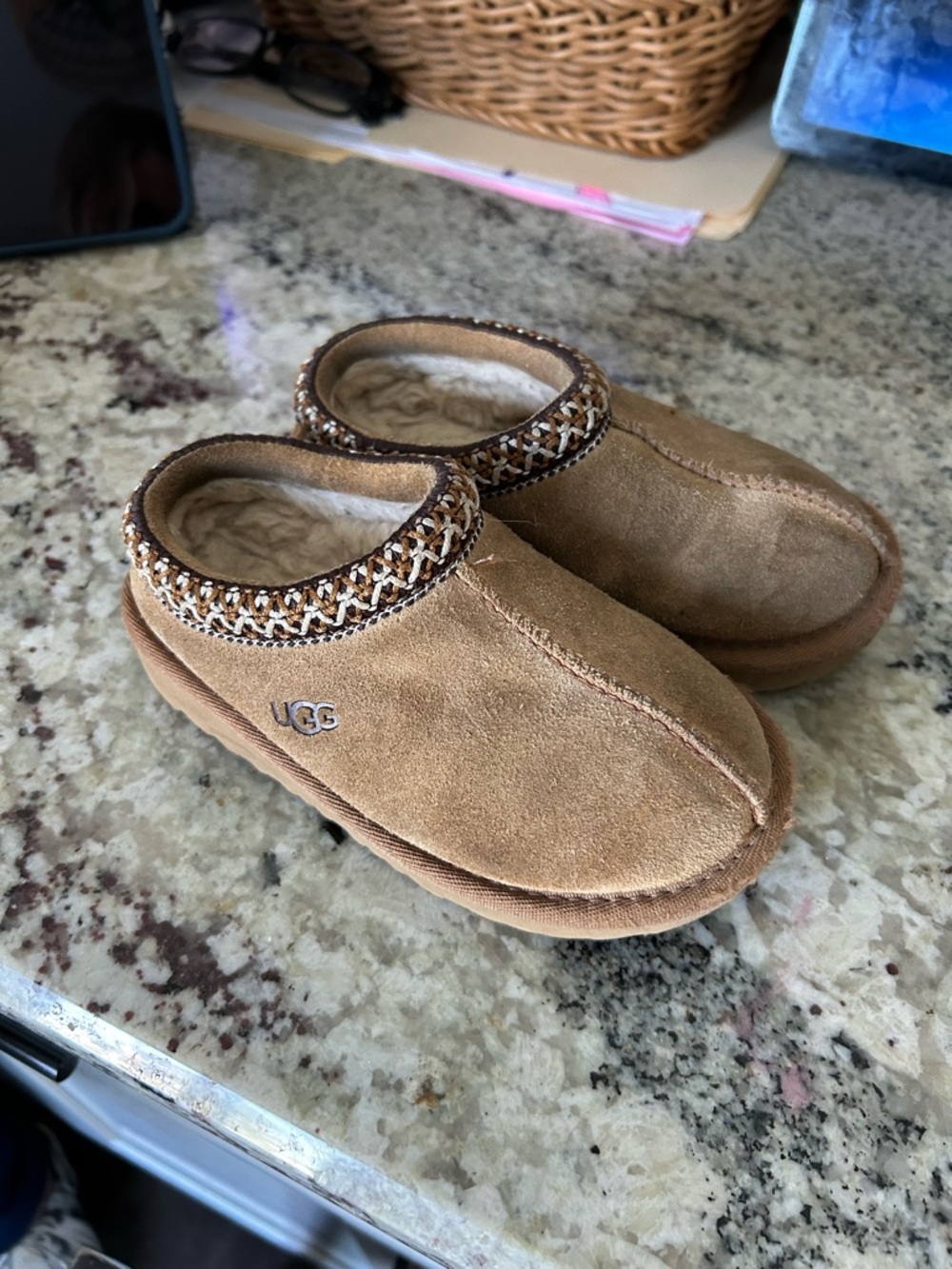 Little kids size 9 UGG Chestnut Suede Slip-On Shearling Clog